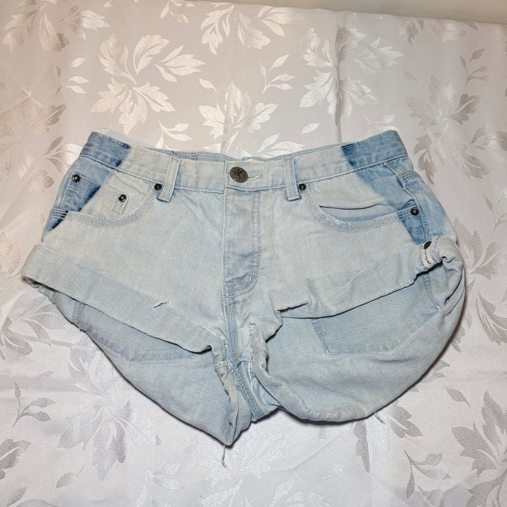 One Teaspoon Bandits Denim Shorts Light Wash Distressed Blue Size 26